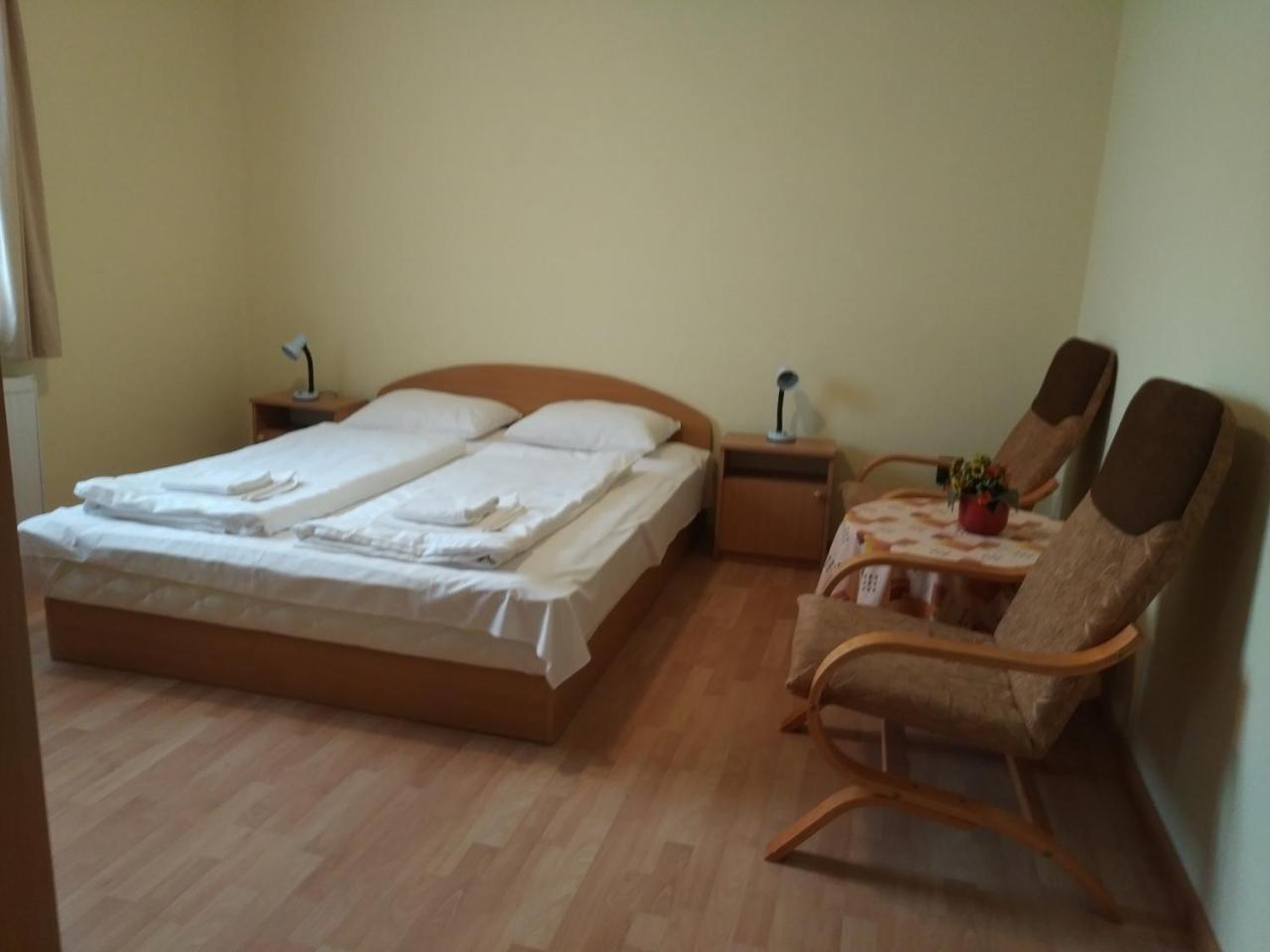 Villa Nova Hévíz Εξωτερικό φωτογραφία